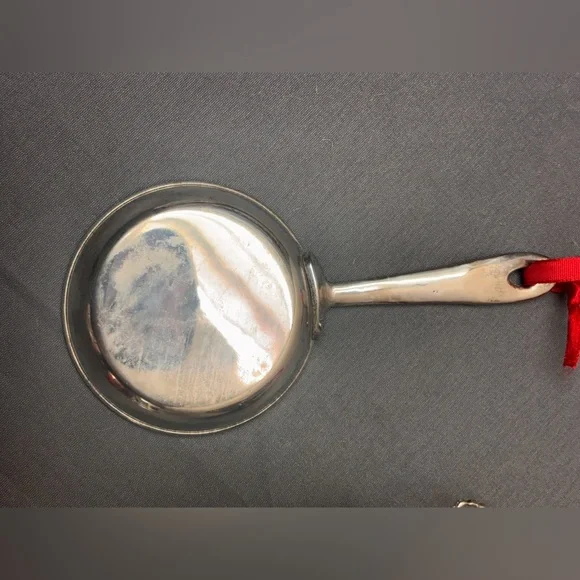 Christmas Vintage 3 Piece Silver Plated Tea Pot, Sauce Pan & Colander Ornaments - Picture 8 of 15